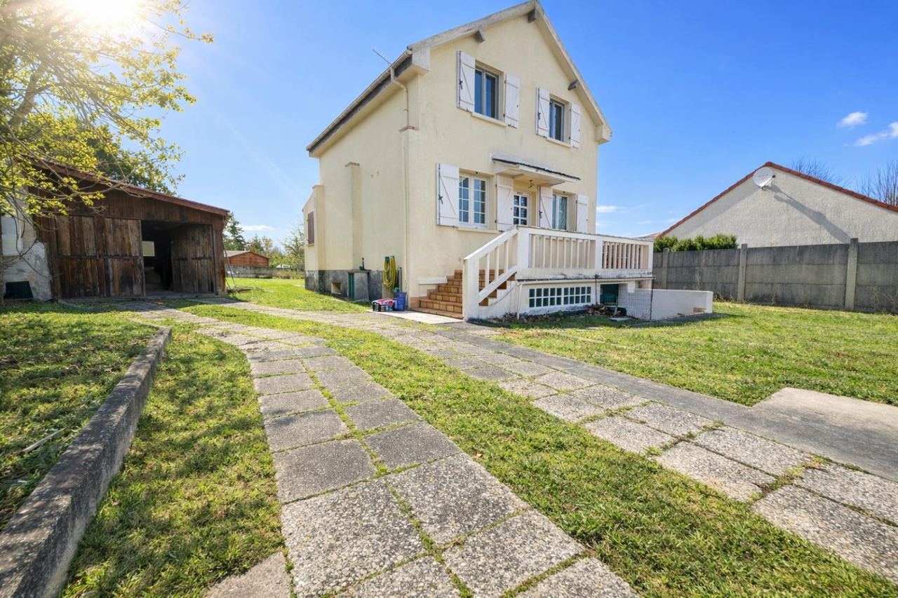 Maison 3 Chambres - terrain: 551m² à Chaumontel