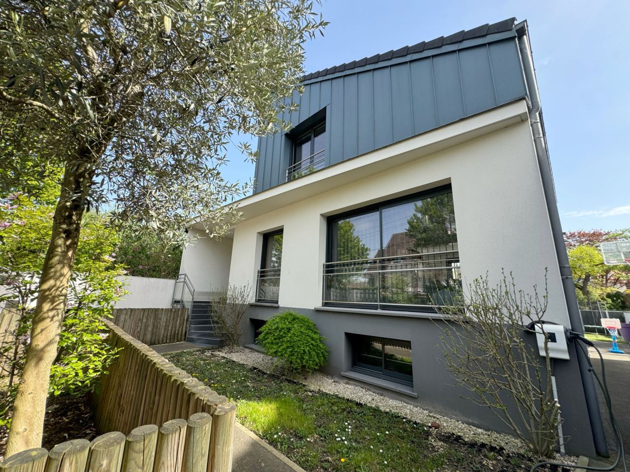 Maison contemporaine CENTRE-SUD à Aulnay-sous-Bois
