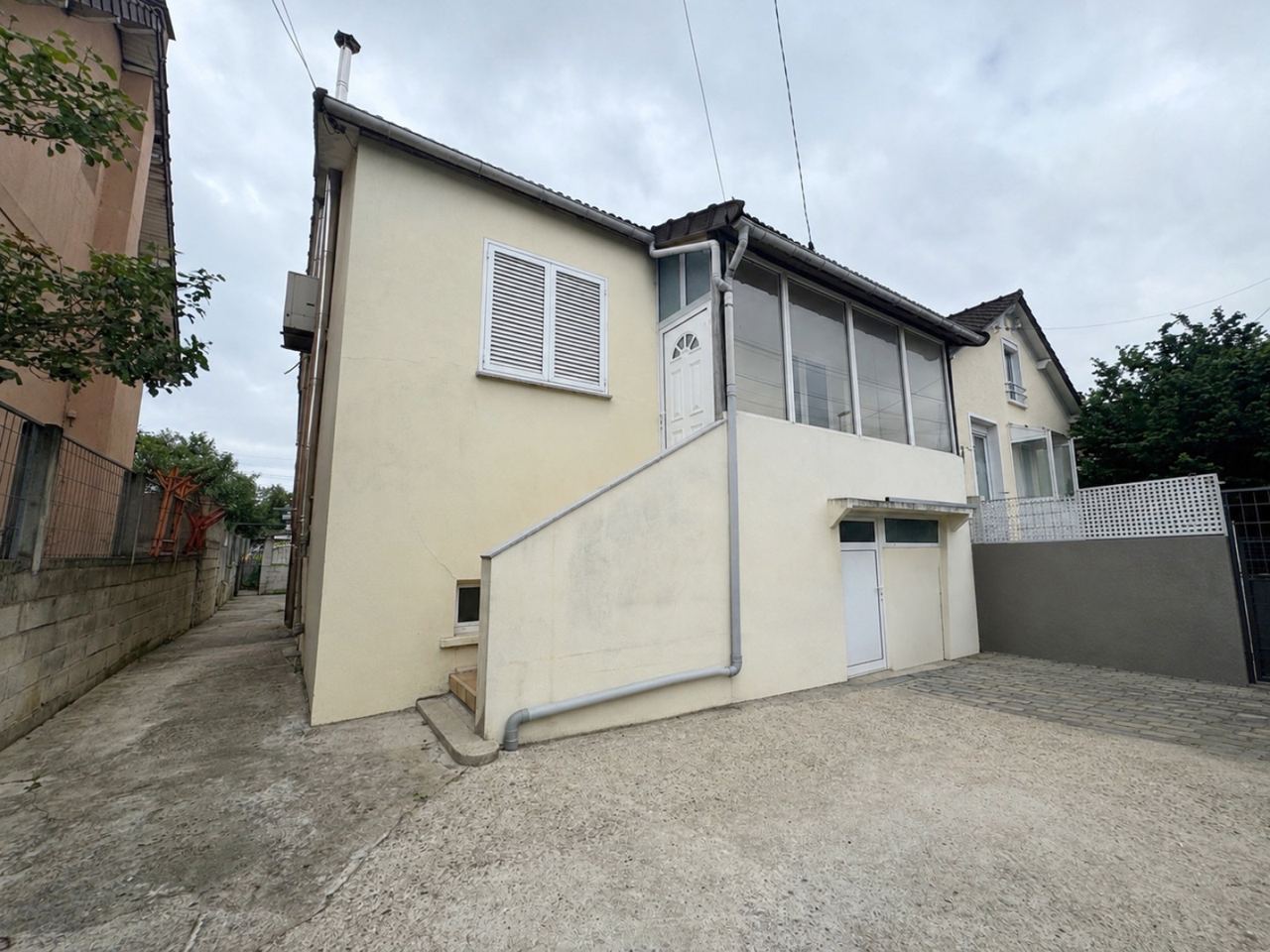 Pavillon F6 Proche gare à Le Blanc-Mesnil